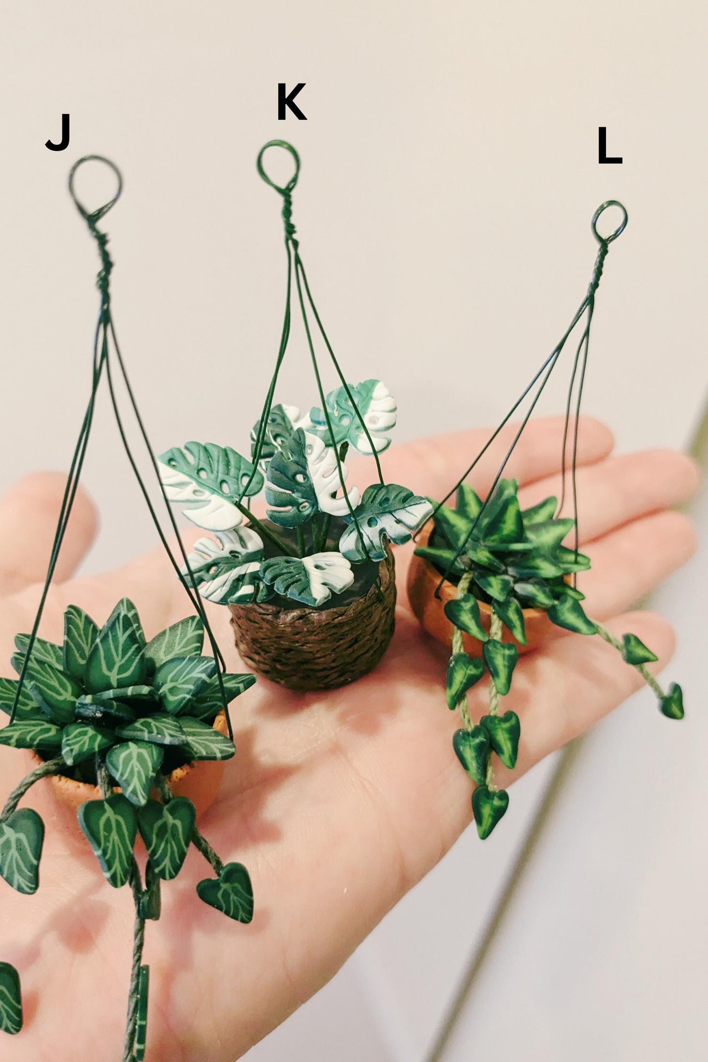 Tiny Hanging Plant Magnet, Monstera Magnet, Houseplant Decor, Plant Lover Gift, Tropical Magnet, Miniature plant magnet, Dollhouse plant